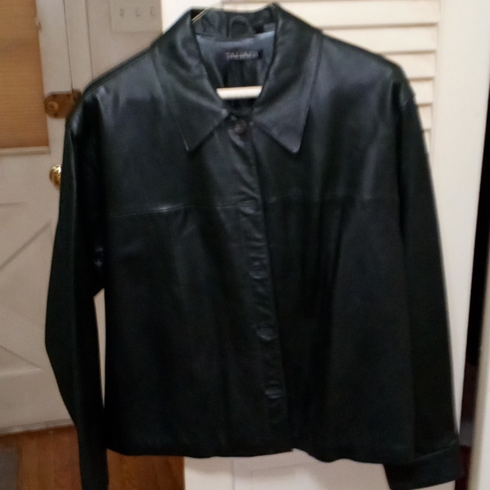 From Anita's Closet TAHARI Small Black 100percent Leather Jacket
